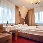 Karolcia - Tatra House Pensión 3*