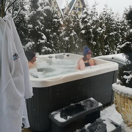 Karolcia -basen Jacuzzi